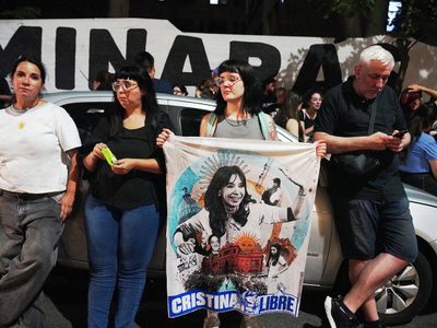Cristina Kirchner fue operada con éxito de una apendicitis en el Otamendi