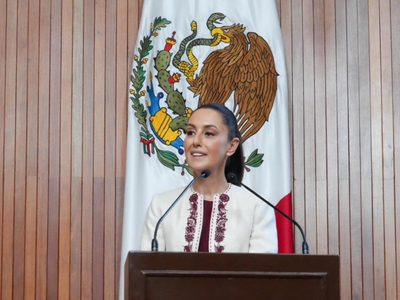 España no cede ante México e insiste en la defensa de sus instituciones, "empezando por la jefatura del Estado"