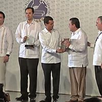 Cliente de Mossack Fonseca, premiado por Peña Nieto