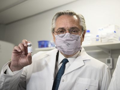 Alberto Fernández celebró el trabajo de los investigadores argentinos durante la pandemia