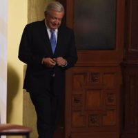 “¡Cuanta creatividad, ternuritas!”, expresó AMLO sobre la “casa gris” hecha con figuras de ensamble