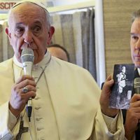 El Papa Francisco teme a una guerra nuclear; "estamos al límite", dice