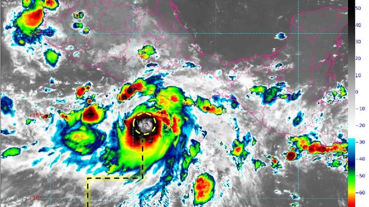 Centro de la tormenta tropical John