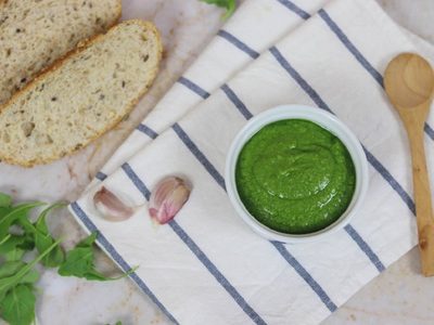 Salsa pesto de rúcula: la exquisita receta de la abuela para darle sabor a tus fideos