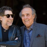 Joaquín Sabina confesó el motivo por el que hizo llorar a Joan Manuel Serrat hace unos años