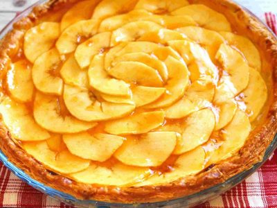 Tarta de manzanas exprés: una receta con pocos ingredientes para acompañar el mate