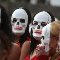 Rescatan a 11 mujeres por trata en dos bares del centro de la CDMX