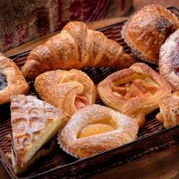 Facturas con membrillo y batata: caseras, súper esponjosas y sin gastar fortuna en la panadería