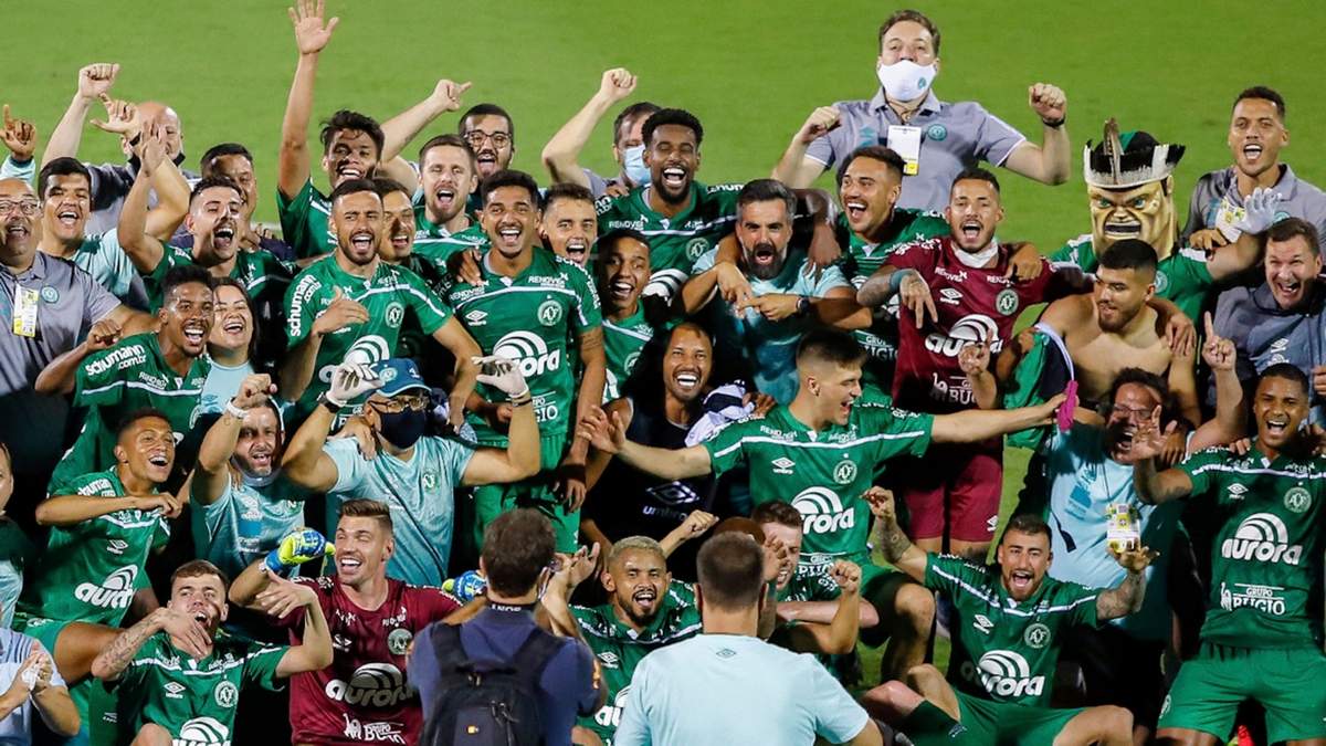 Chapecoense vuelve a primera. Fuente: (Instagram)
