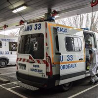 Un muerto y dos heridos por un apuñalamiento múltiple en una escuela de Francia