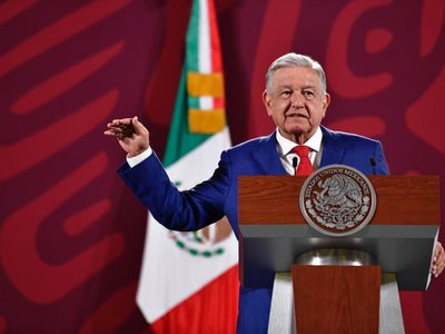 AMLO contradice a Adán Augusto: Ningún militar será presidente