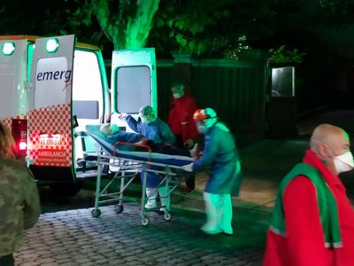 Abandono total: cierran un geriátrico con al menos 19 infectados