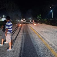 Ejidatarios de Calakmul bloquean carretera ante presuntos abusos y extorsiones de Guardia Nacional