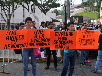 Despide la SEP a 3 mil 360 maestros que rechazaron ser evaluados