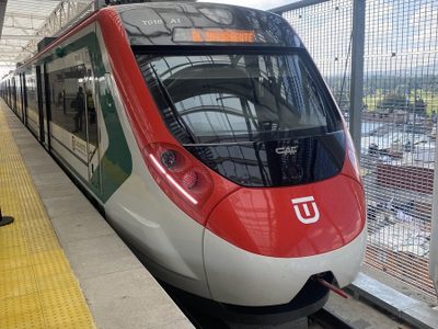 Cierran autopista México-Toluca por construcción del tren El Insurgente