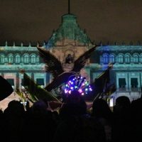 “Memoria Luminosa” reunió a 1.5 millones de personas; esculturas monumentales seguirán en el Zócalo