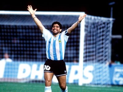Neuquén despide a Maradona: se inauguró un mural en homenaje al Diez