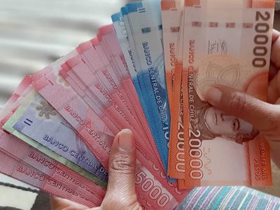 El Gobierno de Chile acordó una histórica suba del salario mínimo con la central sindical
