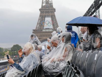 París inaugura sus Juegos Olímpicos con sabotaje de trenes y lluvia