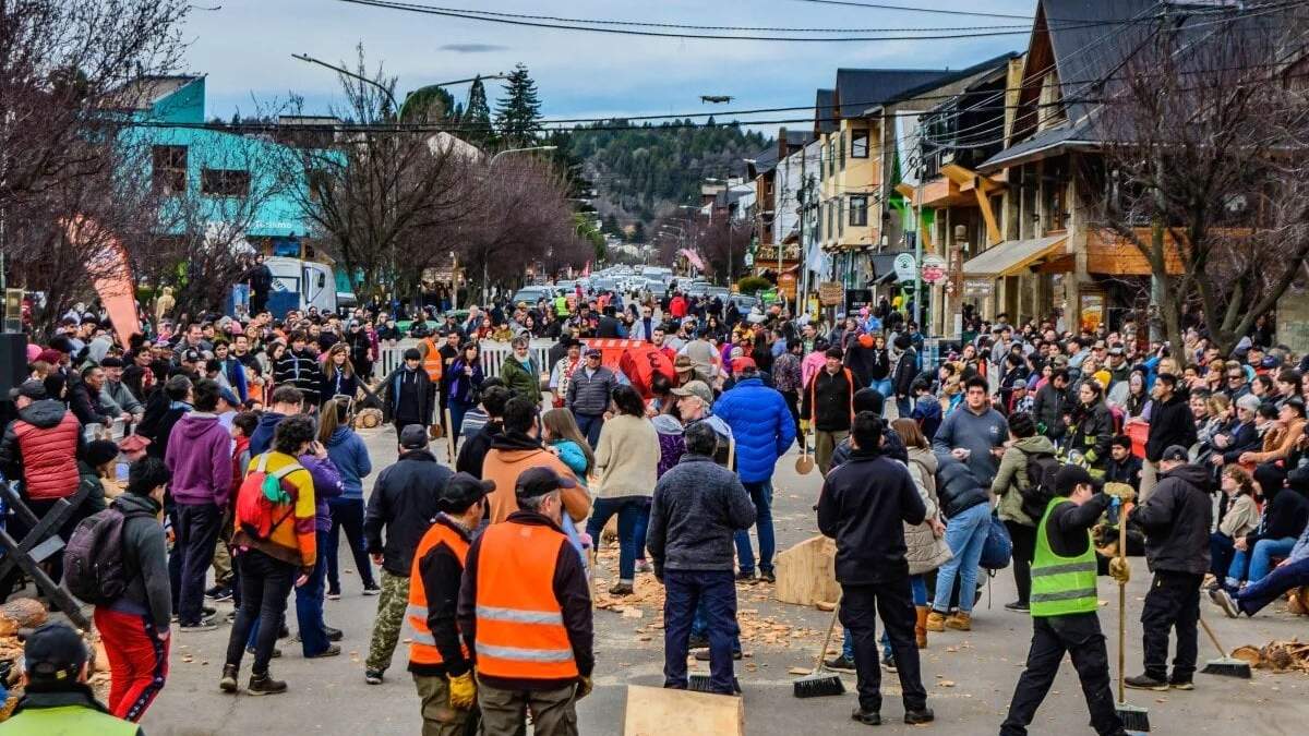 Concurso de Hacheros en San Martín de los Andes. Fuente: (Leo Casanova).