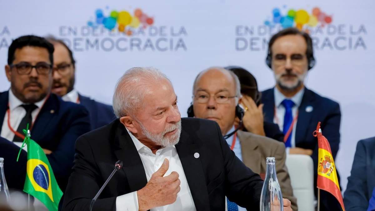 El presidente de Brasil, Luis Inácio Lula Da Silva en la la IV Reunión en Defensa de la Democracia, en Barcelona, España