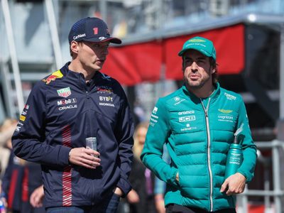 Dejó su postura: qué dijo Fernando Alonso sobre los rumores de Verstappen a Aston Martin