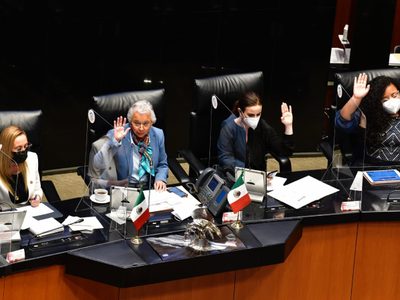 El Senado aprueba la Ley de Revocación de Mandato