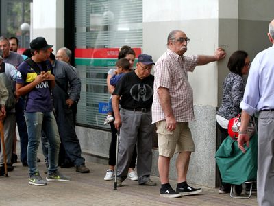 Conocé la fecha en la que abrirían los bancos para pagar jubilaciones, pensiones y AUH