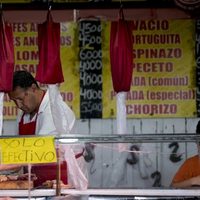 En marco de continua inflación, Banco Central de Argentina emitirá billetes de 10 mil y 20 mil pesos