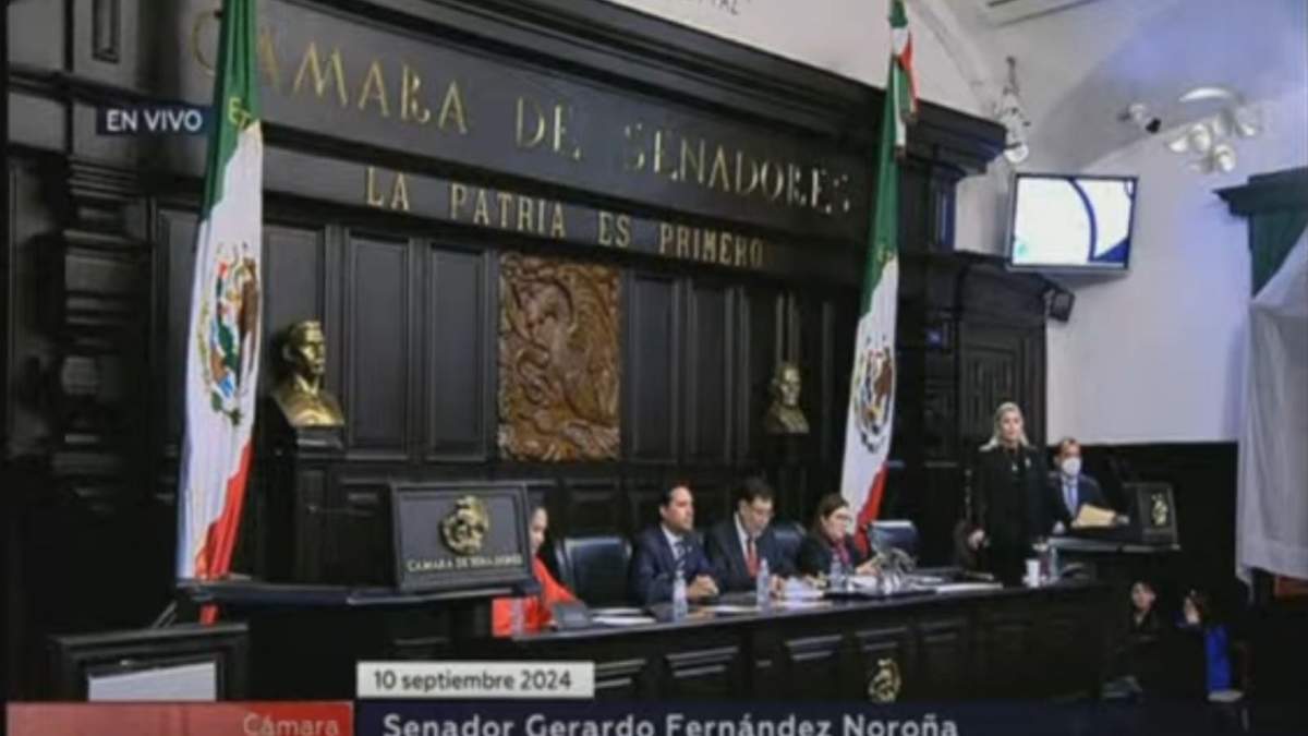 Inicio de la sesión en el Senado, ahora en Xichoténcatl