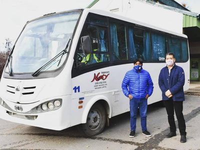 Aluminé inauguró un servicio de transporte hasta Ruca Choroy