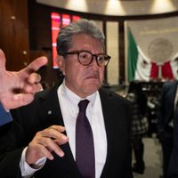 Reforma laboral de 40 horas se discutirá a finales de febrero, dice Monreal