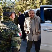 AMLO recuerda a Carmen Salinas, y lanza vivas a Chabelo