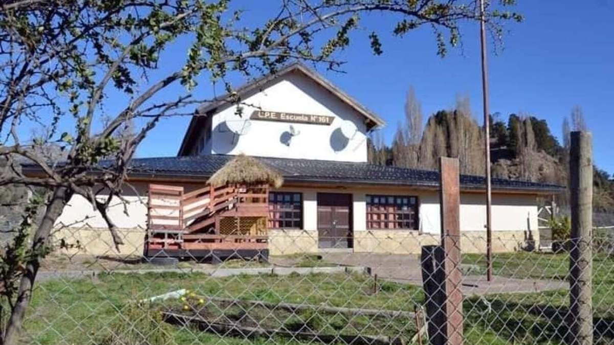 Escuela Nº161 del paraje Payla Menuko. Fuente: (Facebook)