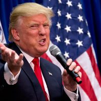 Tacha Donald Trump de estafador a México