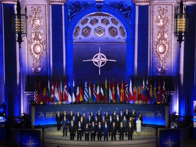 Aliados de la OTAN se comprometen a enviar decenas de baterías antiaéreas a Ucrania