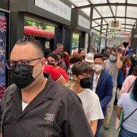 Canadá ya no requerirá mascarillas en aviones por covid-19