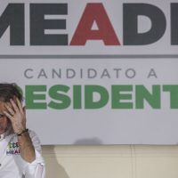 Persignado por sus padres, Meade inició campaña, según video difundido por su equipo