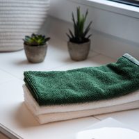 Con ingredientes que tenés en casa: el truco de la abuela para dejar los trapos de cocina como nuevos