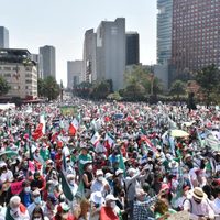 Frena realiza un "juicio ciudadano" contra AMLO: lo declara culpable de 15 delitos