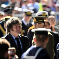 Aumento para las Fuerzas Armadas y Policía Naval: el Ejecutivo ajusta salarios según jerarquías