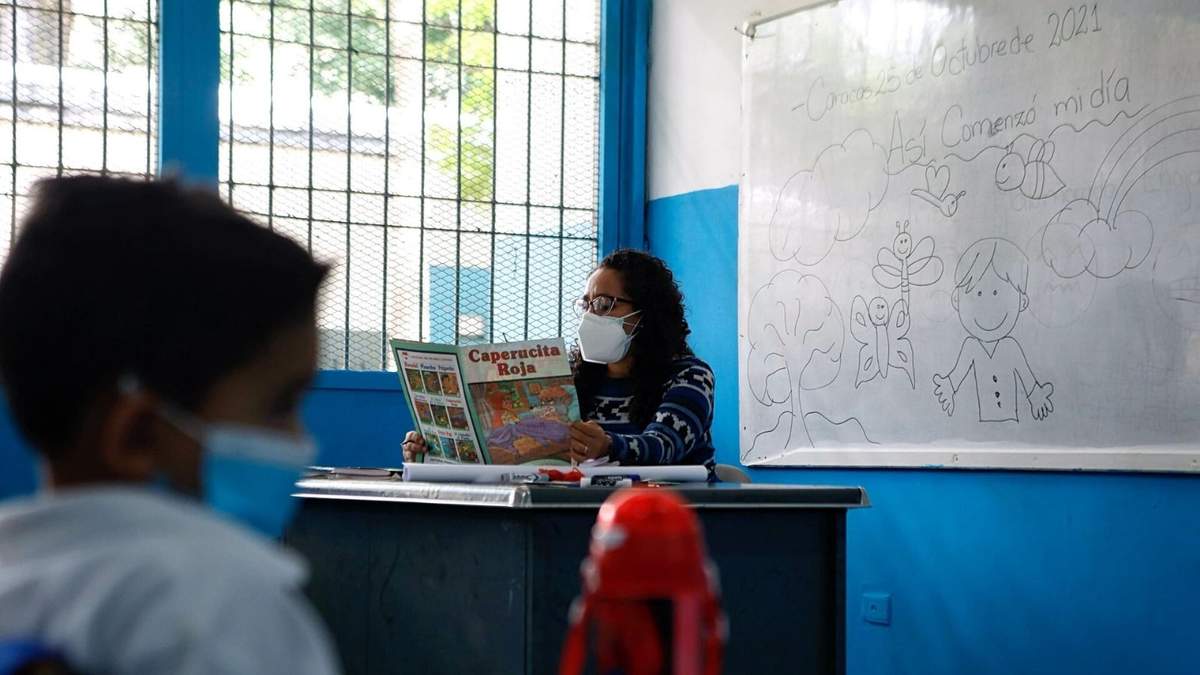 El barbijo se recomendará en espacios como escuelas. Fuente: (Twitter)