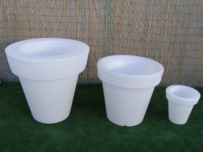 No tires los maceteros rotos, mirá esta genial ideal para darle más luz a tu baño sin necesidad de conectar cables