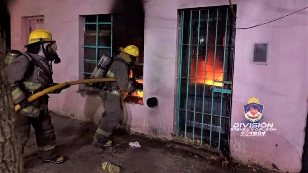 Bomberos de Neuquén. Fuente: (Policía de Neuquén)