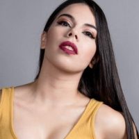 "¡Deténganla!" Lizbeth Rodríguez sale así a las calles y ¡sus fans no pueden soportarlo!