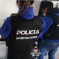 La policía de Neuquén aprehendió a dos gitanos acusados de estafar con el cuento del tío