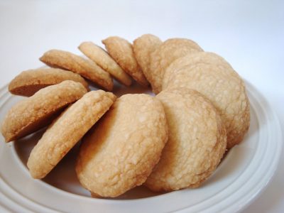 Galletitas materas con 1 solo huevo: dejá de comprar las de paquete y prepará esta receta para la merienda