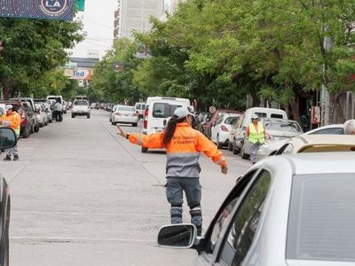¡Atención! Reclaman un bono para quienes trabajan durante la cuarentena