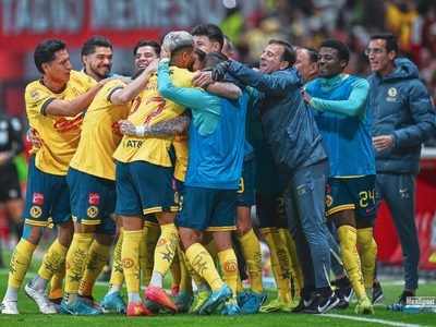 América avanza a semifinales de la Liga MX; venció 4-0 en el global a Toluca (Videos)