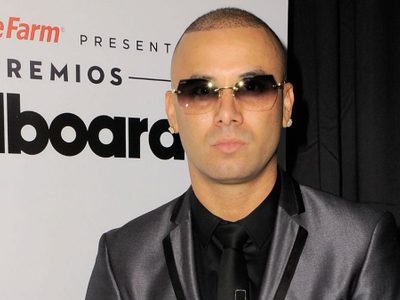 ¡Festejo doble! Wisin se volvió a casar durante el Año Nuevo ¡Viva el amor!